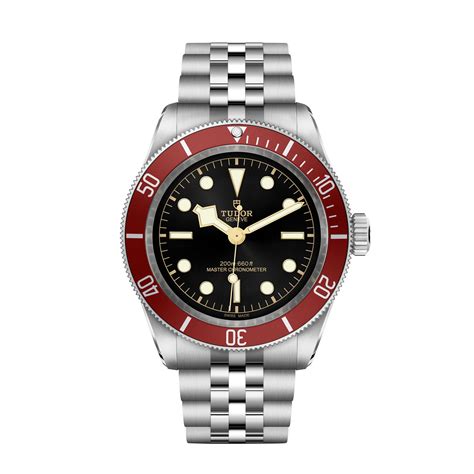 tudor burgundy bezel black bay